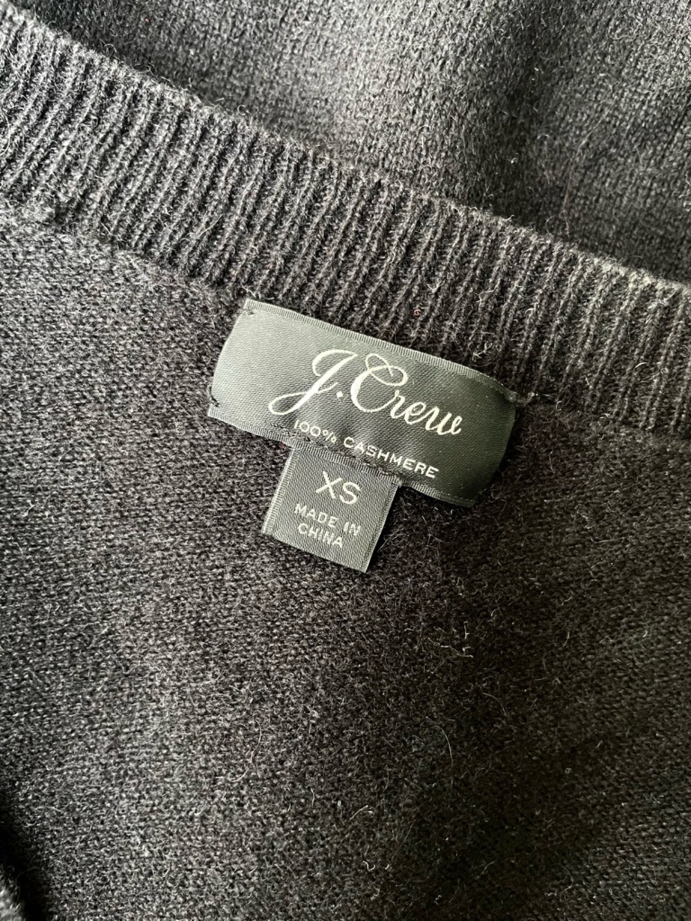 J.Crew 100% Cashmere Black V-Neck Sweater XS / Small Classic Quiet Luxury - Picture 3 of 4